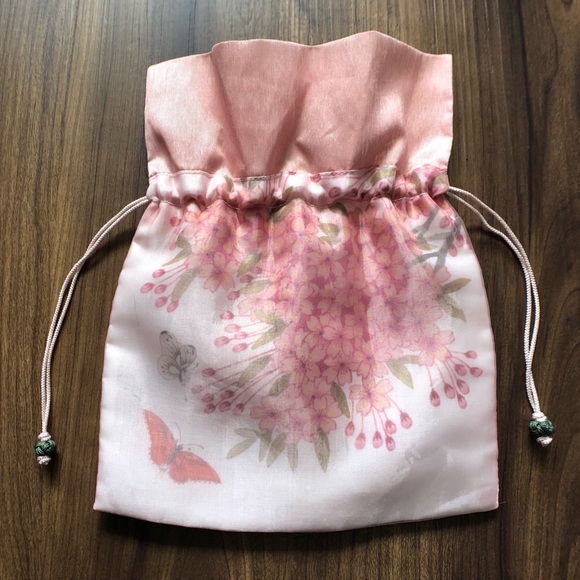 Silky drawstring pouch - Picture 2 of 3